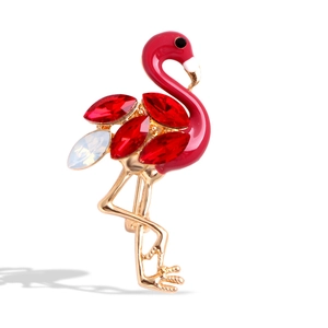 Exquisite flamingo brooch with red enamel and rhinestones on a gold alloy base