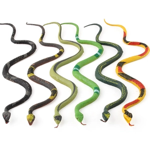 6-piece realistic toy snake set with detailed scales and flexible cobra models