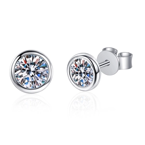 Classic round moissanite stud earrings in S925 sterling silver with a polished finish
