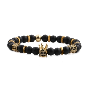 Herren Armband-Set aus 8mm schwarzen matten Natursteinen mit goldener Krone und Kristallen