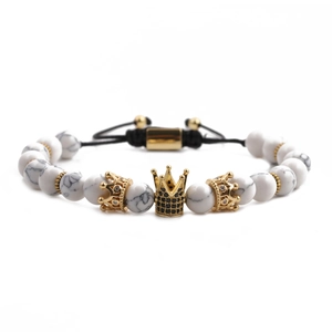 Modisches Kronen-Perlenarmband-Set mit weißen Marmorsteinen und verstellbarer Kordel