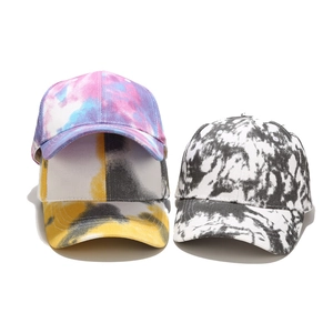 Lot de trois casquettes de baseball tendance en coton tie-dye aux motifs marbrés