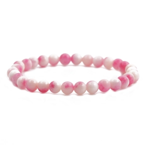 Pulsera minimalista de cuentas de ágata de 6mm en rosa y blanco sobre fondo blanco