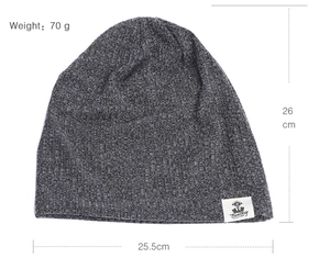 Guide des tailles de bonnet en maille grise indiquant 26cm de haut et 25,5cm de large