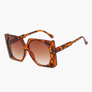 Oversized Square Sunglasses Fashion Geometric UV400 Protection Gradient Lenses Retro Outdoor Eyewear For Women Men