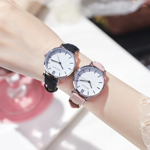 Minimalistische Damen-Quarzuhr mit Lederarmband in Schwarz und Rosa und römischen Ziffern