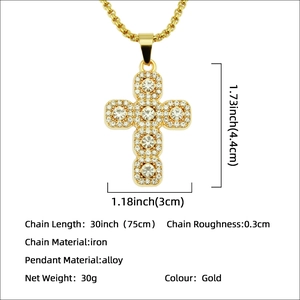 Collier avec pendentif croix dorée serti de brillants pour hommes et femmes