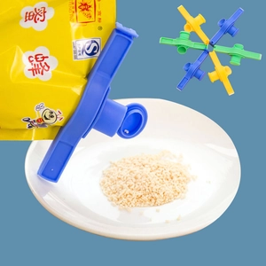 Blue plastic kitchen bag sealer clip with discharge nozzle for food moisture protection