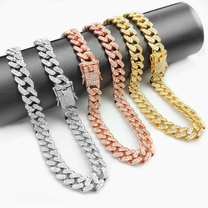 Hip Hop Cuban Link Chain Necklace Alloy Iced Out Rhinestone Streetwear Jewelry For Men Unisex Luxury Glistening
