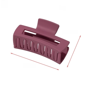 Matte dark purple hair claw clip with 8cm/3.2in length and 21g lightweight design