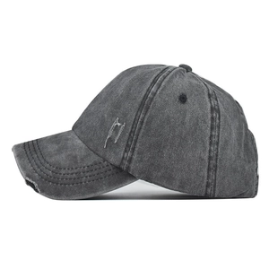 Casquette de baseball délavée gris foncé pour queue de cheval avec design usé vintage