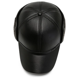 Herren Winter Leder Baseballkappe mit Ohrenschutz und Plüschfutter in Schwarz