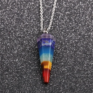 Collana chakra con ciondolo a cono sette pietre colorate e catena argento