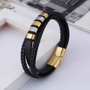 Bracelet multicouche pour hommes en cuir tressé noir avec fermoir magnétique doré chic