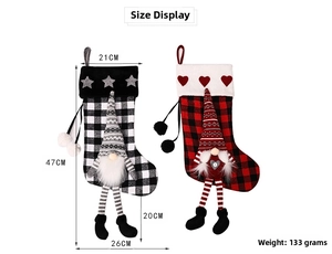 Dimensions détaillées des chaussettes de Noël nains avec motif à carreaux
