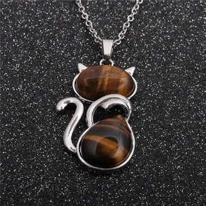 Collier en acier inoxydable avec pendentif chat orné de pierres d'œil de tigre polies