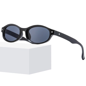 Lunettes De Soleil Ovales Rétro Monture PC Vintage Protection UV400 Mode Y2K Streetwear Avec Rivets Argentés