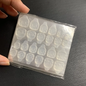 High-viscosity 24-piece transparent jelly adhesive tabs for press-on nails application