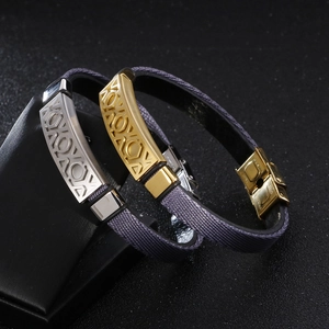 Set bracciali da uomo viola intrecciati con placche geometriche in acciaio inossidabile