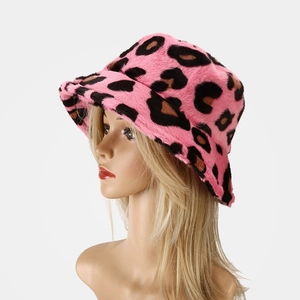 Pink leopard print faux fur bucket hat with warm fleece lining for winter women style