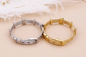 Détails de bracelets en maille réglables avec nœuds dorés et argentés élégants
