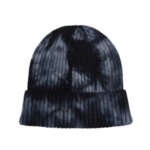Unisex tie-dye rib-knit beanie in black and grey for autumn and winter warmth