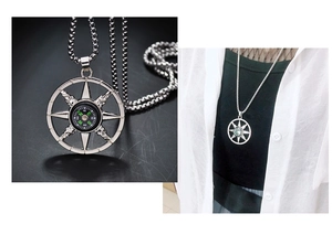 Collana con ciondolo a bussola in acciaio argento con quadrante nautico attivo