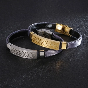 Bracciale in pelle da uomo con ciondoli geometrici in acciaio inossidabile e oro