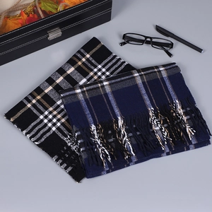 Écharpe classique à carreaux en laine bleu marine et noir avec franges pour l'hiver