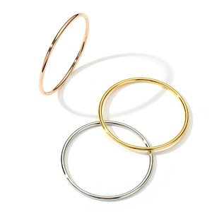 Minimalistisches 3mm Titanstahl Armreif Set in Gold Roségold und Silber Spiegelglanz