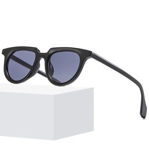 Vintage Thick Frame Square Sunglasses Women Men UV400 Protection PC AC Lens Anti Blue Light Travel Fashion Eyewear