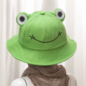 Green cartoon frog cotton bucket hat with 3D eyes and smile for kids fashion