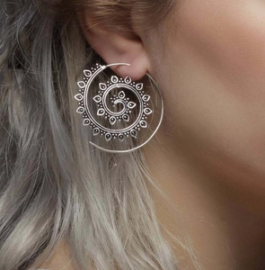 Bohemian Spiral Hoop Earrings Alloy Mandala Lotus Hollow Out Tribal Gypsy Ethnic Retro Jewelry Women