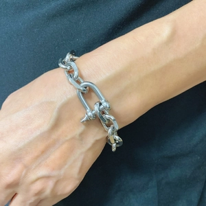 Stainless Steel Horseshoe Shackle Chain Bracelet Industrial Punk Hip Hop Style Jewelry For Men And Women
