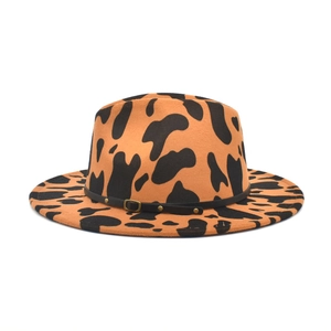 Chapeau Fedora en laine à motif léopard orange avec ceinture en cuir et boucle dorée