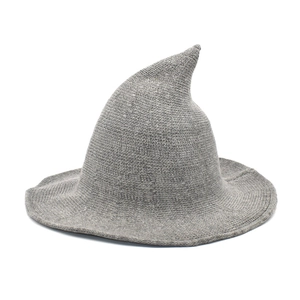 Chapeau de sorcière gris en tricot à pointe et large bord pour cosplay ou mode