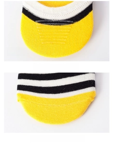 Detail of cotton no-show socks with non-slip silicone heel and seamless reinforced toe
