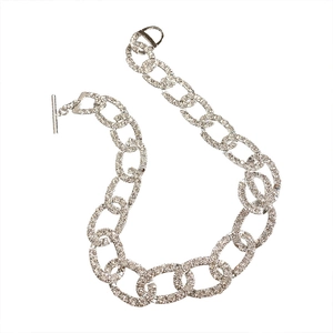 Collier ras du cou argenté avec strass brillants et fermoir à bascule pour femme