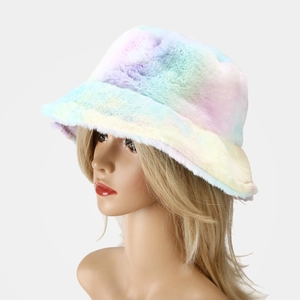 Chapeau bob en peluche arc-en-ciel pour femme en fausse fourrure douce et chaude