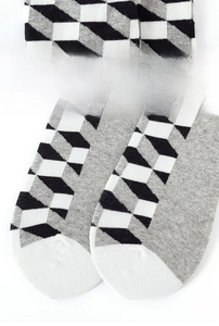 Détails du bord-côte élastique et de la pointe renforcée des chaussettes tricotées