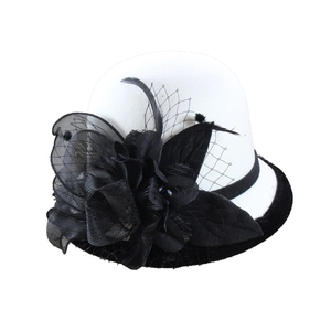 Elegant white wool felt fedora with black vintage flower, mesh veil and feathers