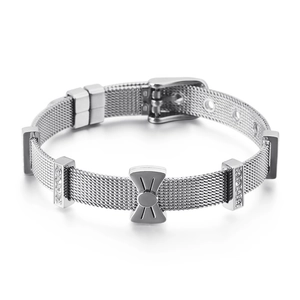 Bracelet en maille d'acier inoxydable argenté avec nœud et accents de cristal brillant
