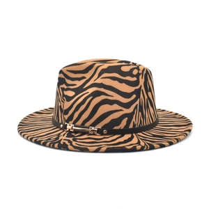 Chapeau fedora en laine zébrée marron avec ruban cuir noir et boucle en métal doré