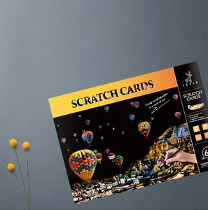 Details des A4 Europa Stadt-Nachtszene Kratzbild-Sets mit Schloss und Heißluftballons