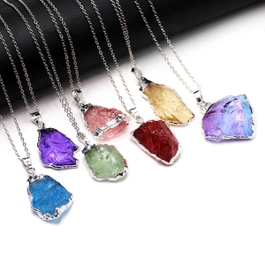 Irregular Natural Crystal Raw Stone Pendant Electroplated Edging Colorful Healing Quartz Gemstone Jewelry Accessory For Women