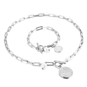 Parure de bijoux en argent avec chaîne trombone perles blanches et pendentifs ronds