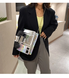 Moderna bolsa cruzada holográfica creativa con forma de teléfono público para mujer chic