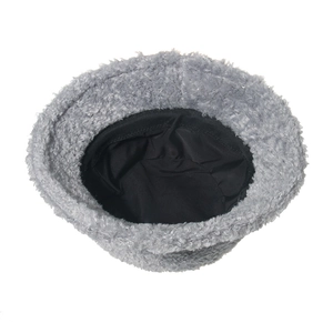 Chapeau bob en laine d'agneau grise avec doublure thermique épaisse pour femme