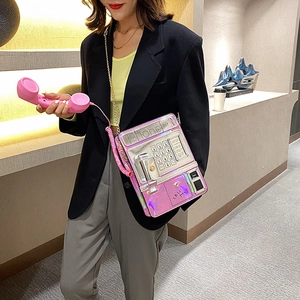 Bolso bandolera de mujer con forma de teléfono público láser creativo de moda con detalle de cadena.