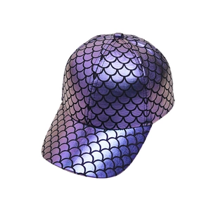 Iridescent purple fish scale baseball cap with metallic finish for outdoor hip-hop style